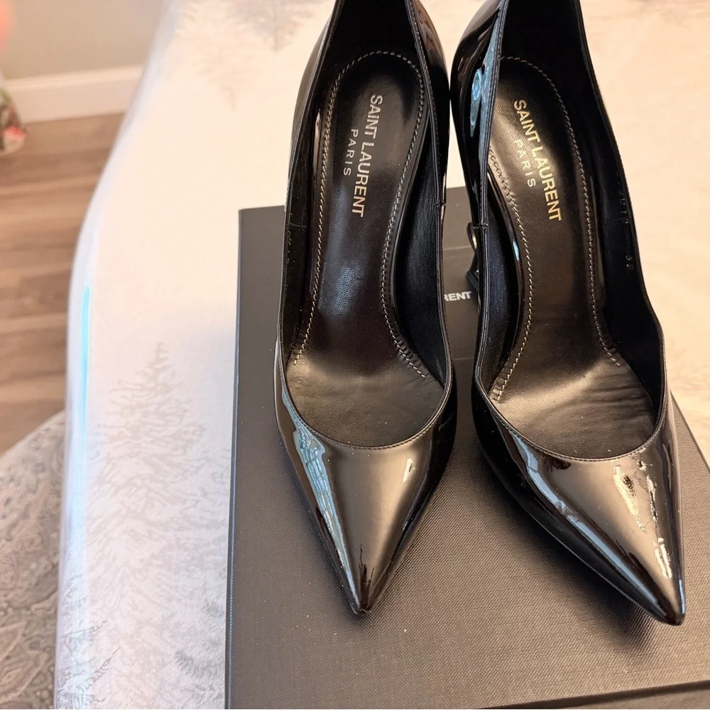Saint Laurent Glossy Black Heels with Logo Detail - Picture 2 of 8